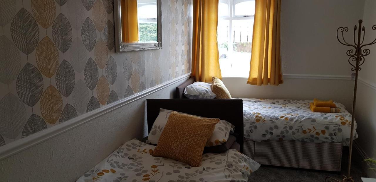 The New Wellington Hotel Brierley Hill Buitenkant foto
