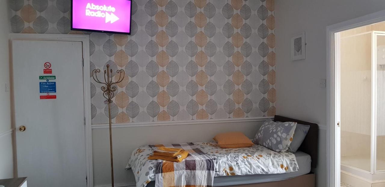 The New Wellington Hotel Brierley Hill Buitenkant foto